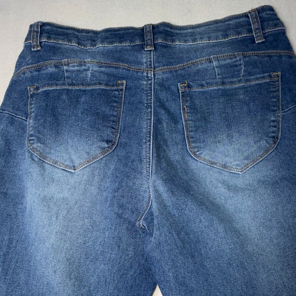 Zoe + Phoebe Denim Medium Wash Distressed High Rise Cropped Jeans Blue Women - Picture 8 of 10